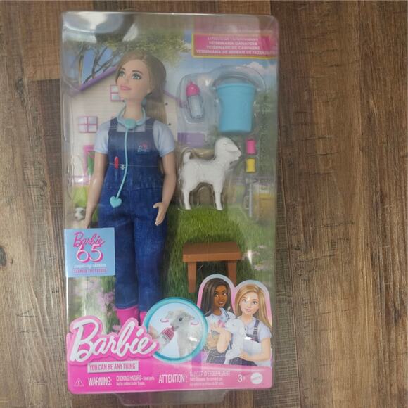 Barbie Bundle of 1 Livestock Vet lamb Playset Blonde 1 Doctor Curvy Brunette NWT - Picture 2 of 8